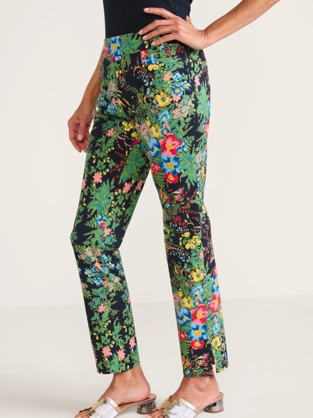 Soft Surroundings Black Floral Superla Slim Leg Capri PXL